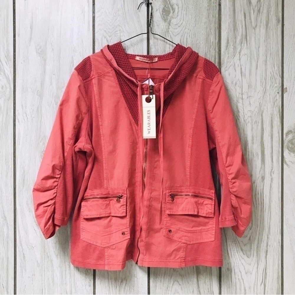 WEARABLE WOMEN'S FULL ZIP TRACK  JACKET